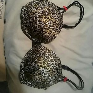 Victorias Secret 34DD push up